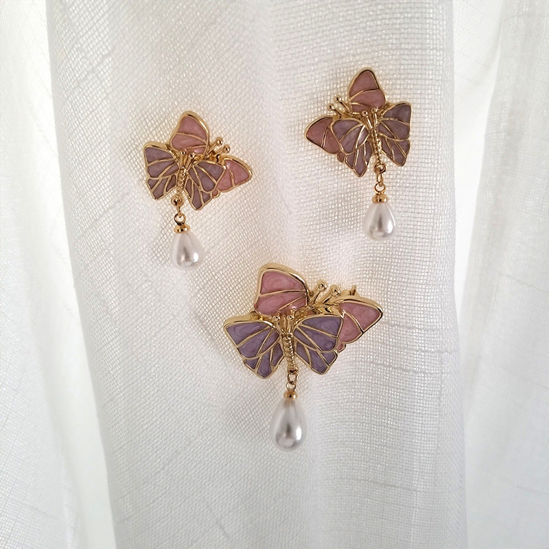 Tender Butterfly Enamel Brooch - LuxeMingle