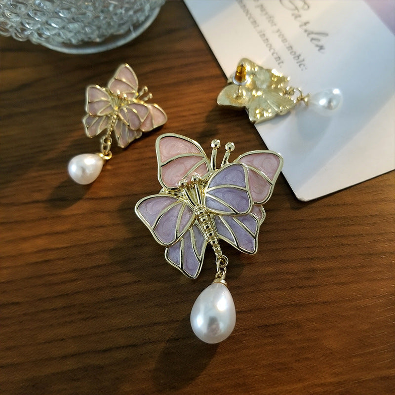 Tender Butterfly Enamel Brooch - LuxeMingle